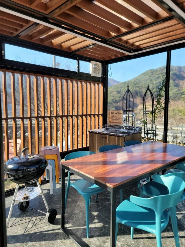 한옥의 멋스러움과 세련미가 공존하는 하동 콜라니티다🏠