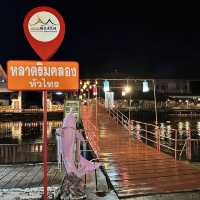 หลาดริมคลองหัวไทร
