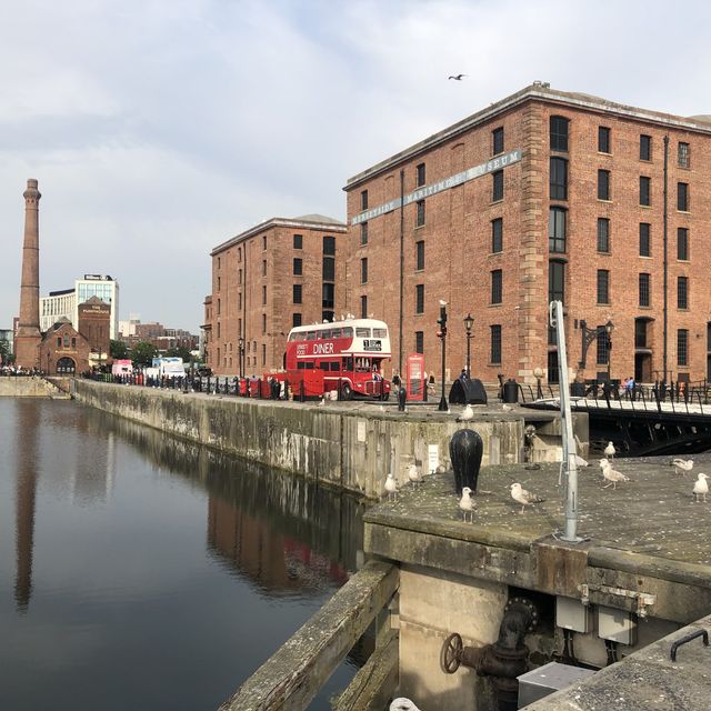 風光如畫的 Royal Albert Dock Liverpool 