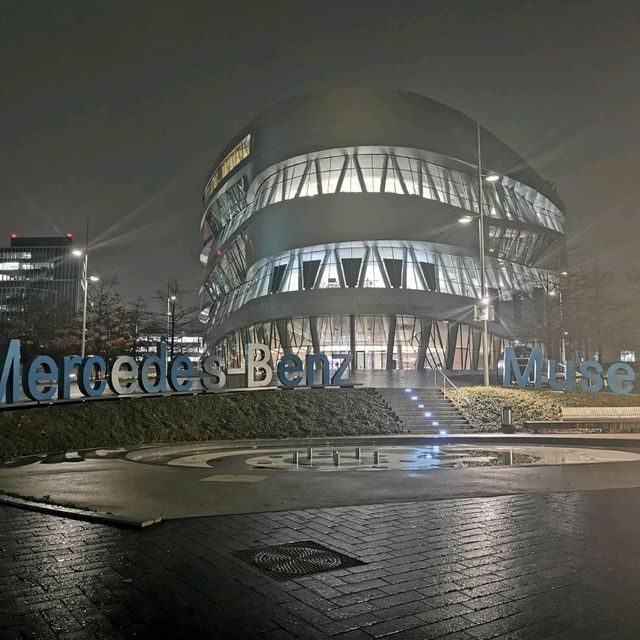 Mercedes-Benz Museum

