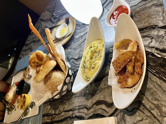 Dinner@ Panorama Signature Restaurant HZ 🍽🍸