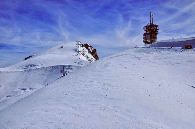 Take my dad to explore the millennium glaciers of the Alps.