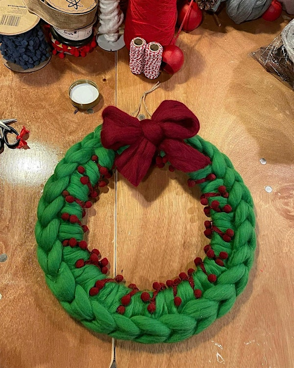 Chunky knitted Christmas Wreaths | Stourport Methodist Church