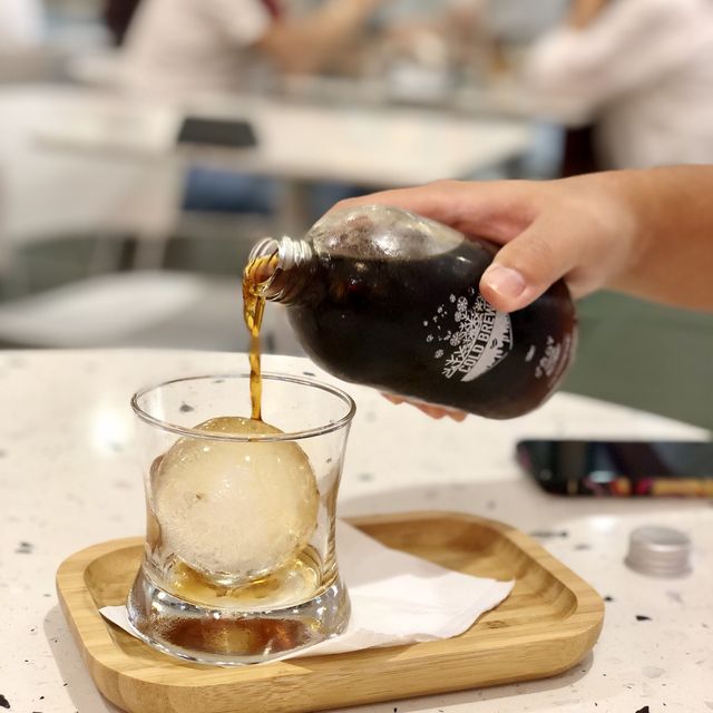 尖沙咀拱形coffee shop