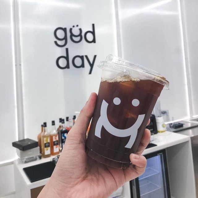 Goodday Coffe & tea bar. 