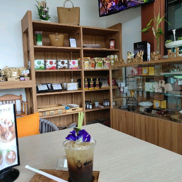 Dee Cafe and Bistro Phuket 