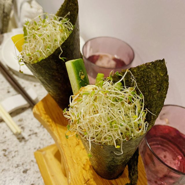 紫色style的素菜館