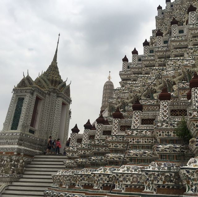 🕌 參觀暹羅國王的舊居 — 金壁輝煌的 大皇宮