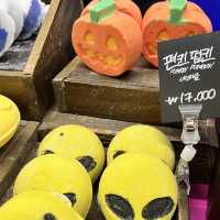  유령과 거미와 함께하는 롯데월드타워 할로윈 팝업🎃👻🕸️