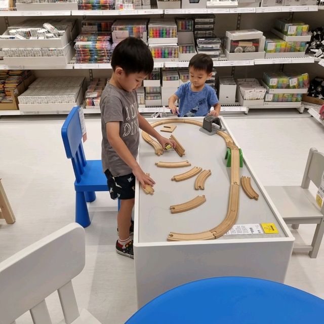 Kids Love Ikea