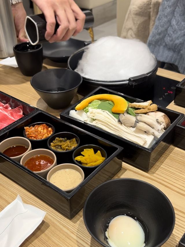 韓国/ソウル【高速ターミナル】オープン前から並ぶ！すき焼き風しゃぶしゃぶのお店🧡