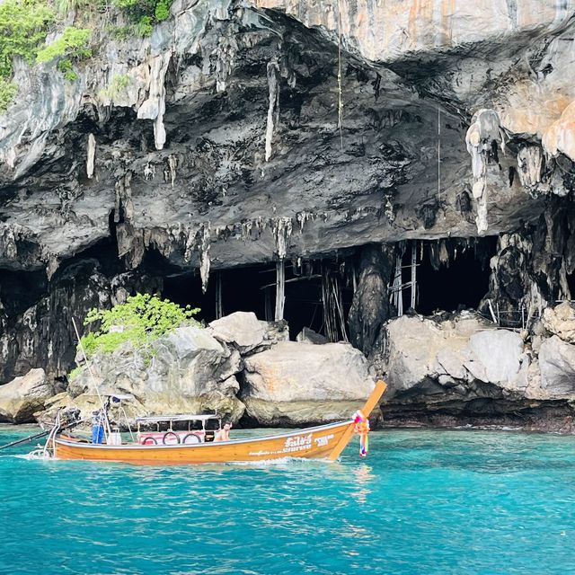 Phi Phi Island : Thailand