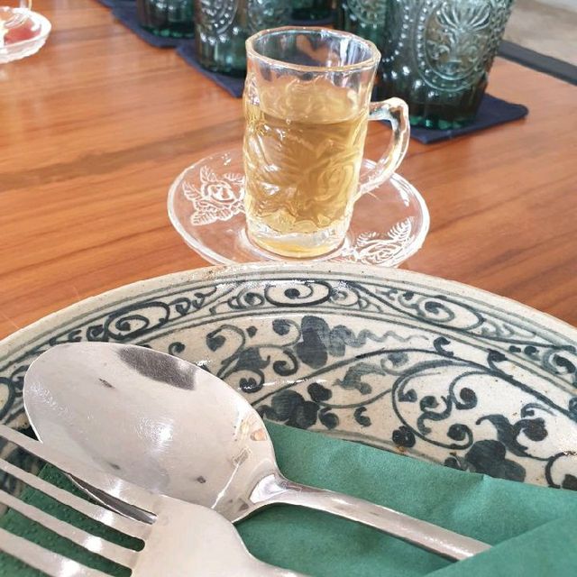 Somsri Eatery สมศรีอาหารไทยๆ