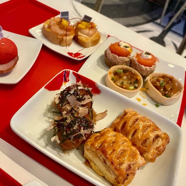 Fly-Teacation 🫖🍴 🧳