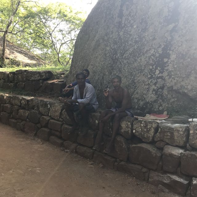 sigiriya Rock Lion roxxx me