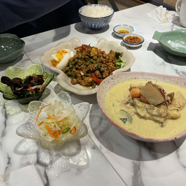 台北異國料理🇹🇭小食泰Fanthaisy 分量多且好吃的平價料理😋👍