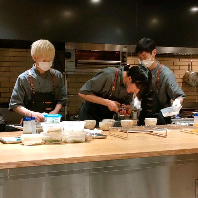 ライブ感溢れる若き天才シェフの味に舌鼓