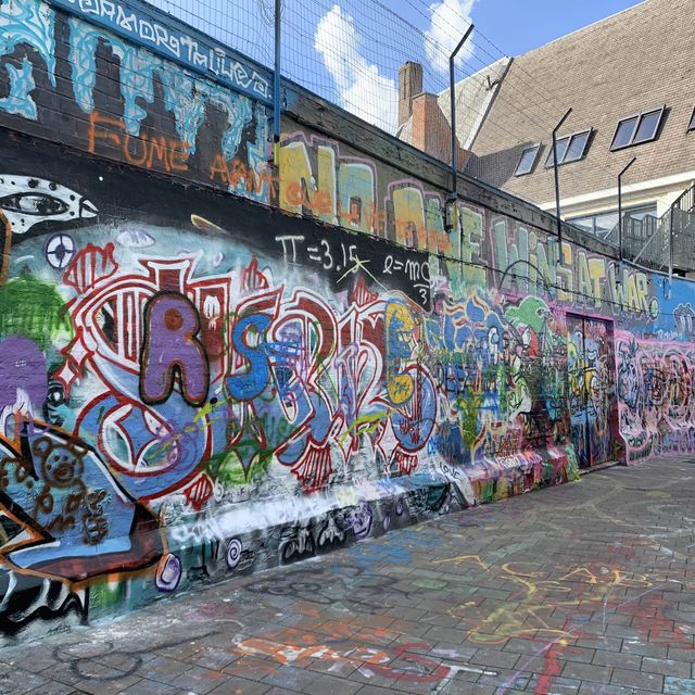 ever- changing graffiti street 