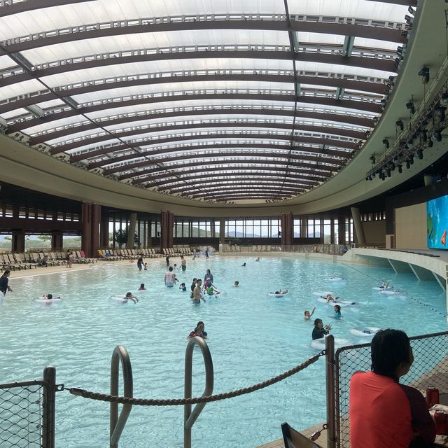由朝玩到閉館嘅香港海洋公園水上樂園