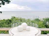 คาเฟ่ติดทะเล ที่พัทยา @ The Lunar Beach House Patt