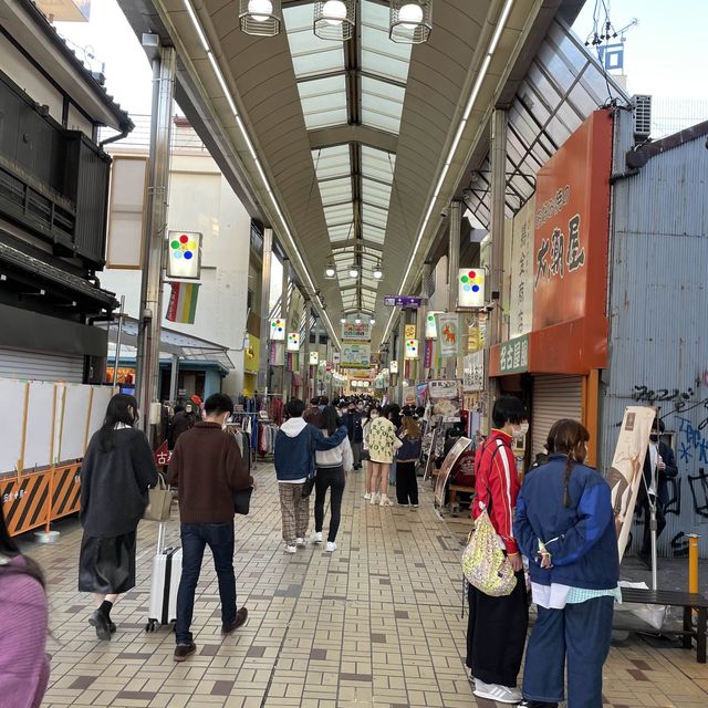 見て、食べて楽しい大須商店街