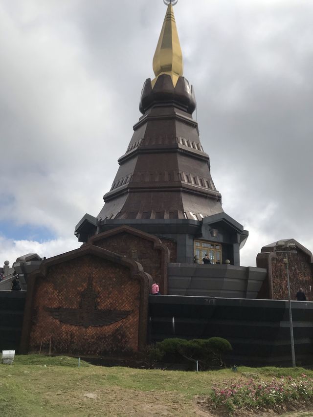 นภเมทนีดล นภพลภูมิสิริ ณ ดอยอินทนนท์