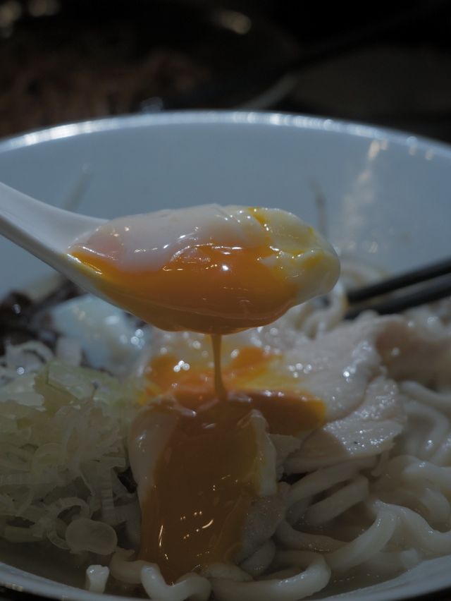 中環飯堂之川式麵館，招牌蝦球麵很出色