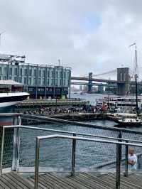 Spectacular waterfront, Pier 15 Manhattan