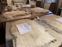 Make your own Fleece Rug | Off The Rails Arthouse