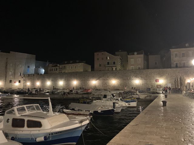 Dubrovnik古城夜景🌃