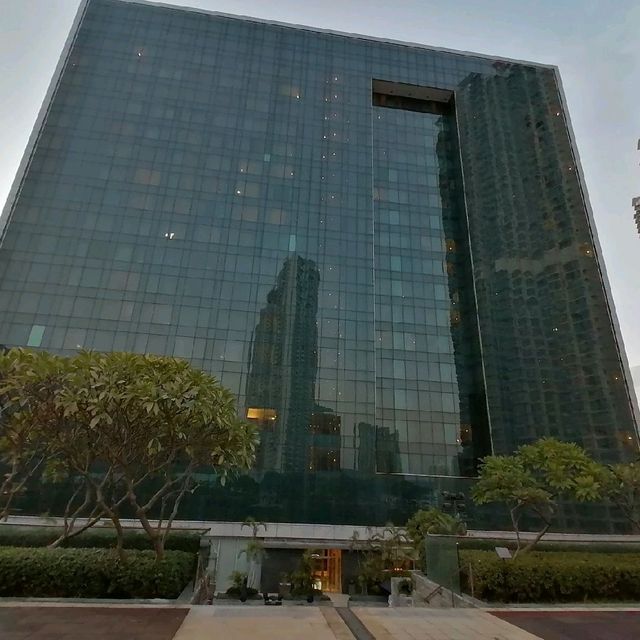 一間平靚正，景觀靚酒店