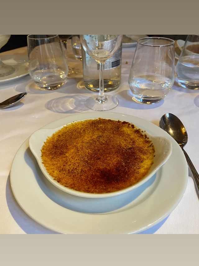 나폴레옹이 커피값으로 모자를 두고간 맛집 🧡