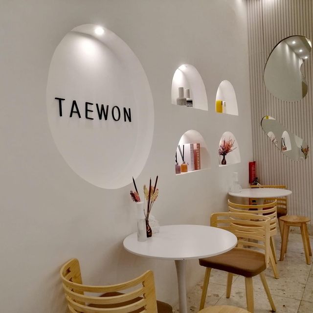 Experience Korean Vibes in Itaewon