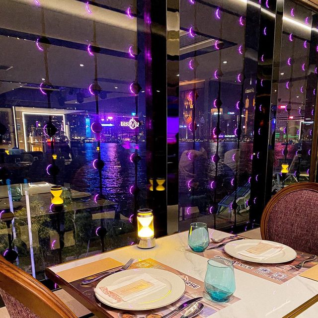 《尖沙咀維港海景餐廳!🏙 懷舊歌廳主題🎙》