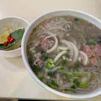 午餐的生牛肉河
