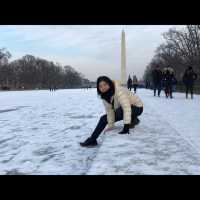 มาถ่ายรูปกับ Washington Monument กัน