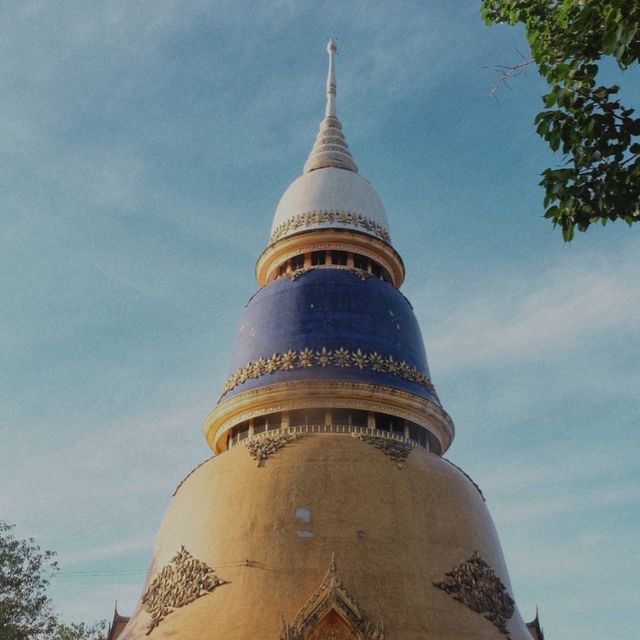 หลวงพ่อปลดหนี้ ที่วัดพระธาตุวาโย