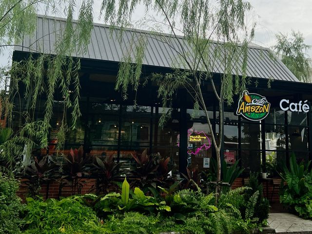 คาเฟ่อเมซอนปลวกแดง