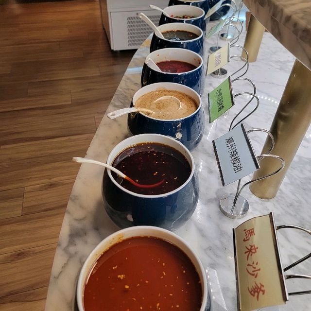 一站式品嚐台式小食+刺身+雞煲+藥膳火煱，任飲任食挑戰大胃王😂