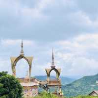 วัดพระธาตุผาซ่อนแก้ว