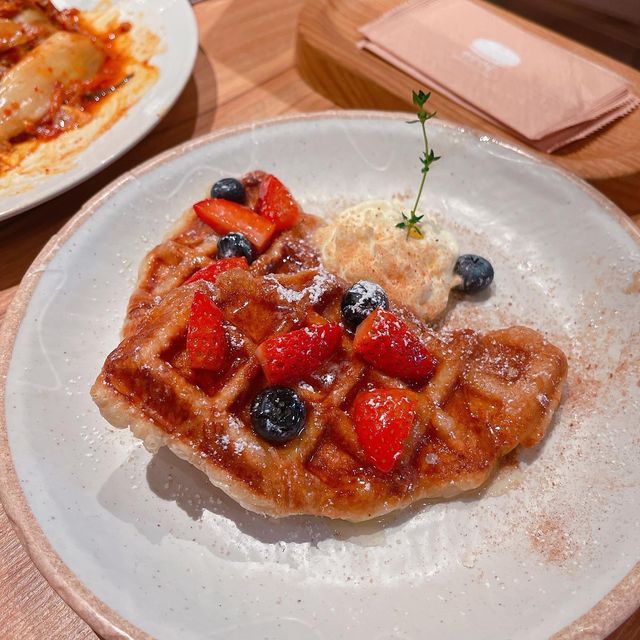🇰🇷 動感蛋包飯加黑炸醬炸雞創意十足韓食