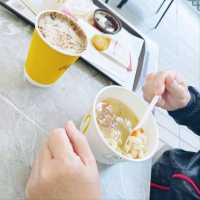 全新麥記，戶外大平台，有八張餐桌，正爆！