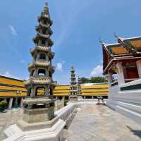 วัดเสาชิงช้า