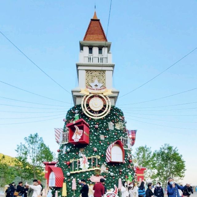 Holiday and Christmas Wonderland in Discovery Bay