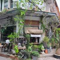 Bangkok's most popular cafe