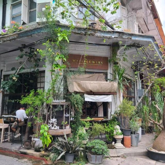 Bangkok's most popular cafe