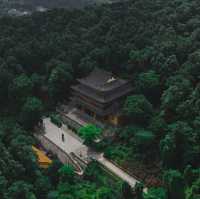 Hangzhou - not your standard sprawling city 