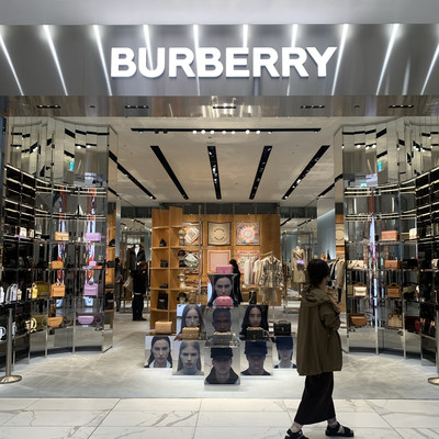 Burberry sales osaka outlet