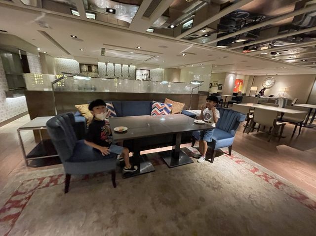 香港金域假日酒店Lounge體驗