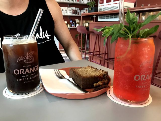 독일 감성 가득한 뒤셀도르프 카페 “Orange-Finest Coffee“